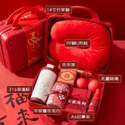 2026 Year of the Horse CNY Gift Set (Suitcase)